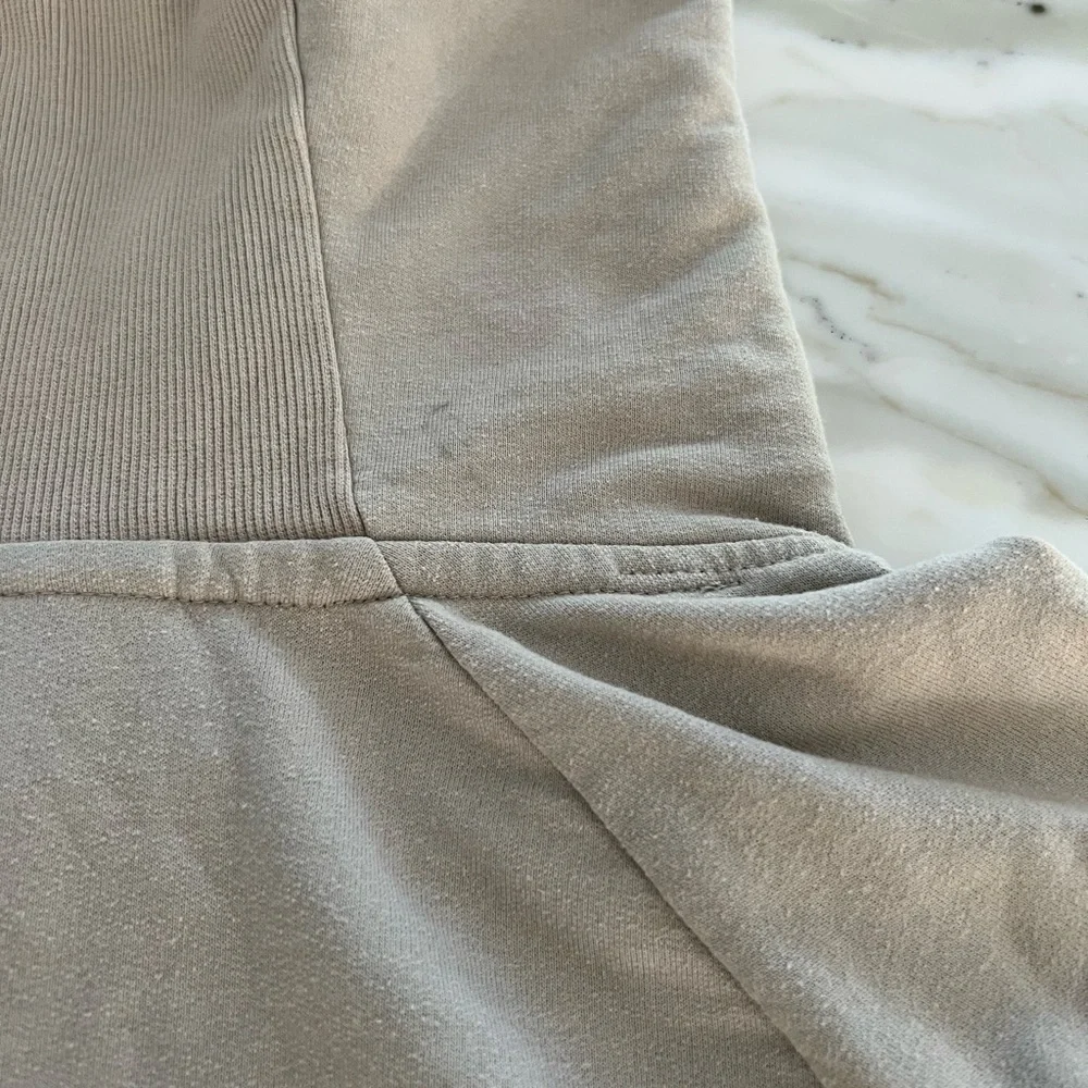 GYMSHARK BEIGE TONE CROPPED SWEATSHIRT HOODIE SIZE XS - Picture 12 of 14